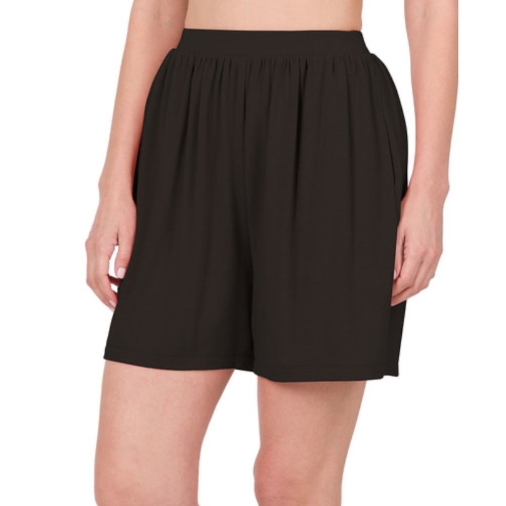 Zenana Outfitters Black Elastic Waist Pull-On Shorts